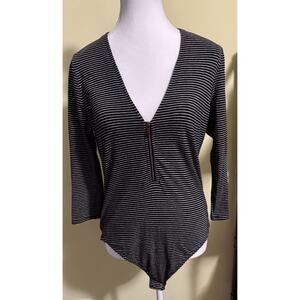Express One Eleven Black Striped Bodysuit L Zip Front V Neck Stretchy Soft